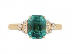 Chromia Classics Emerald and Diamond Ring in 18K
